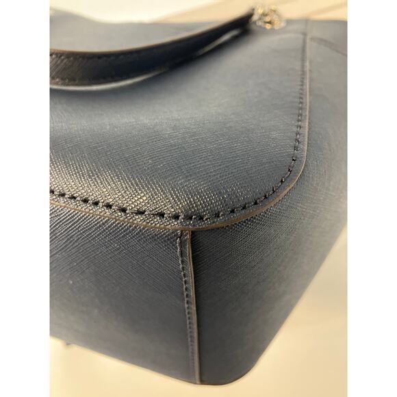 MICHAEL KORS, LARGE NAVY SAFFIANO LEAHTER SHOULDER BAG WITH CHARM - Picture 10 of 16